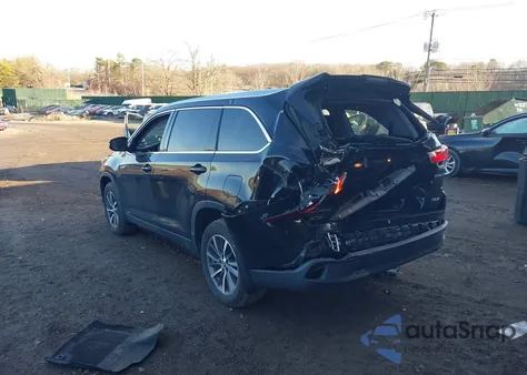 2019 Toyota Highlander Hybrid Xle z USA, uszkodzony, nr VIN 5TDJGRFH7KS065607